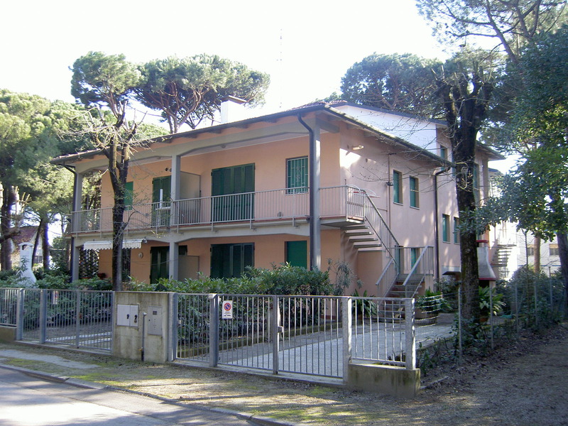 Lido di Spina Jadranské pobřeží Itálie. Rekreační domy na 100 mt. od moře, v 1. patře - vila Logonovo Canaletto