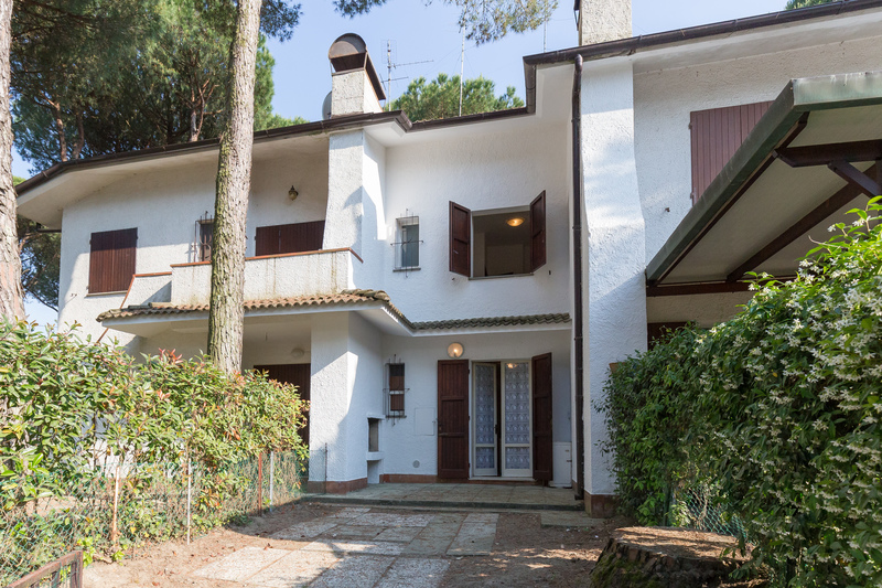 Location maison pour vacances à la mer, Italiè, Lido di Spina. Villa sur deux niveaux, avec jardin privé - Villa Marisa 34